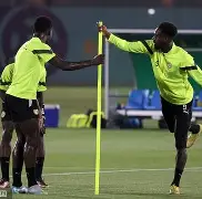 关于赛前那不勒斯备战意大利杯，官宣签约细节曝光，压力陡增，训练强度明显提升的信息