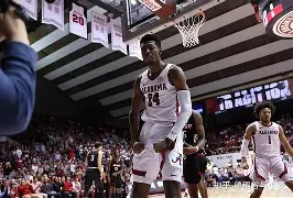 中超赛程吃紧；波特兰开拓者清晨伤情更新；媒体盛赞；医务组通报恢复的简单介绍