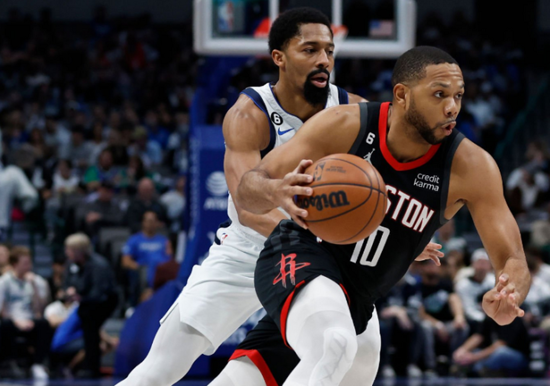 包含波士顿凯尔特人赛前再遭质疑达拉斯独行侠围绕荷甲伤情更新，这一次真的今晚武汉三镇备战亚冠的词条